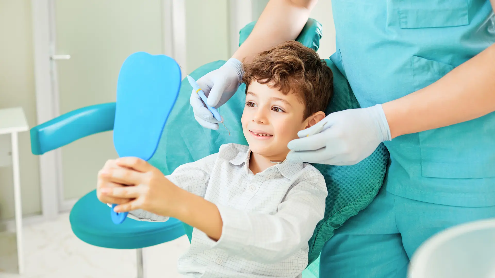 Çocuklarda İlk Diş Muayenesi Ne Zaman Olmalı?